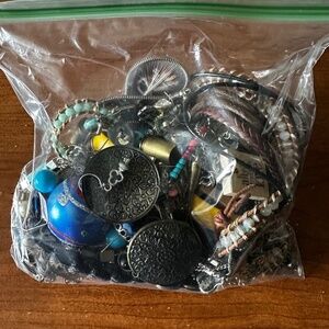 Bag of jewlery